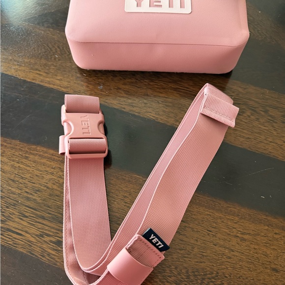 Yeti Pink Women's Accessory Case - Picture 6 of 10